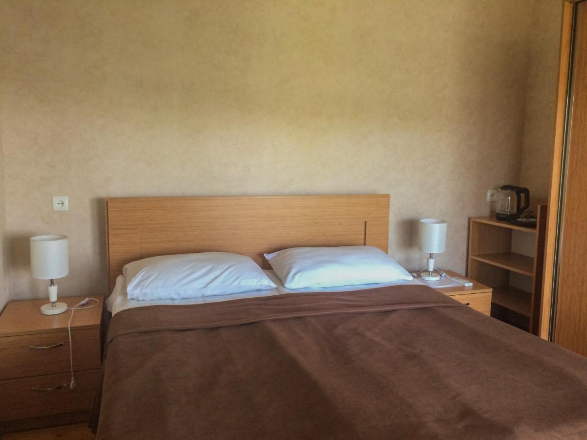 Maradona Guest house *